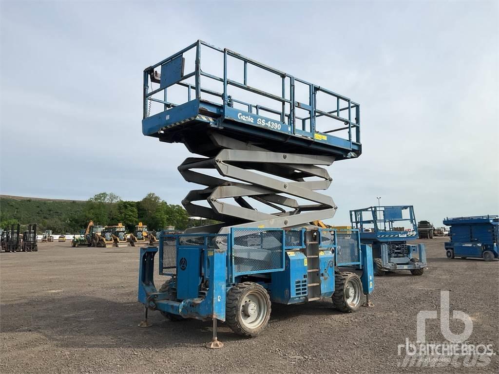 Genie GS4390 Підйомники-ножиці