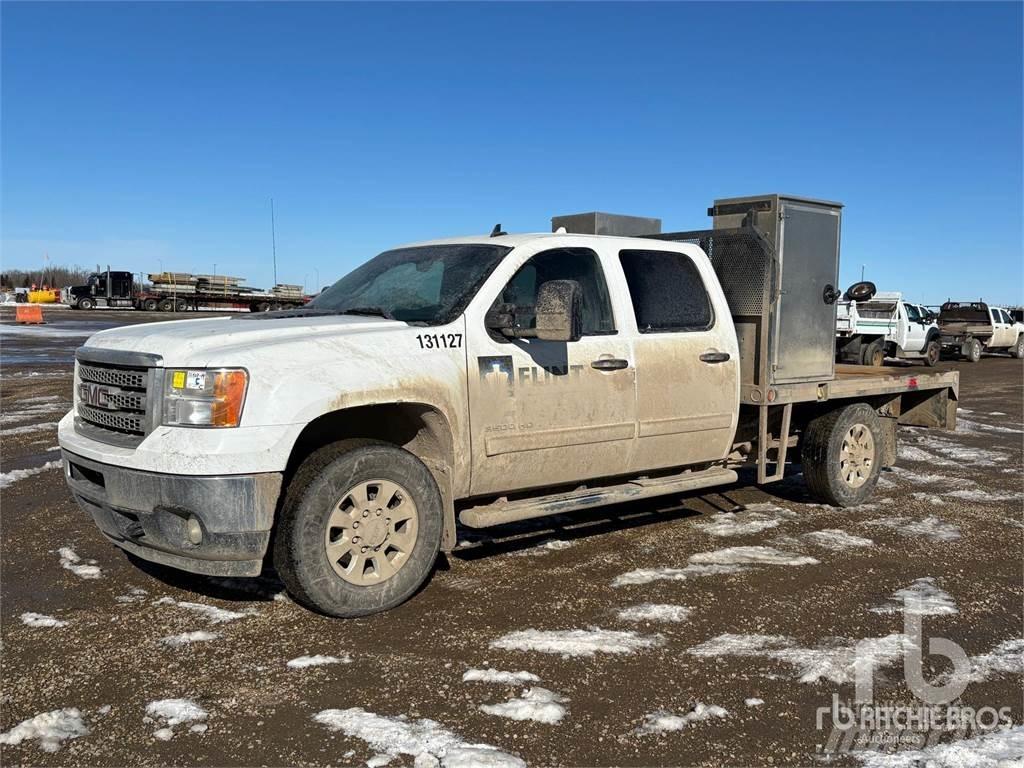 GMC C3500HD Вантажівки-платформи/бокове розвантаження