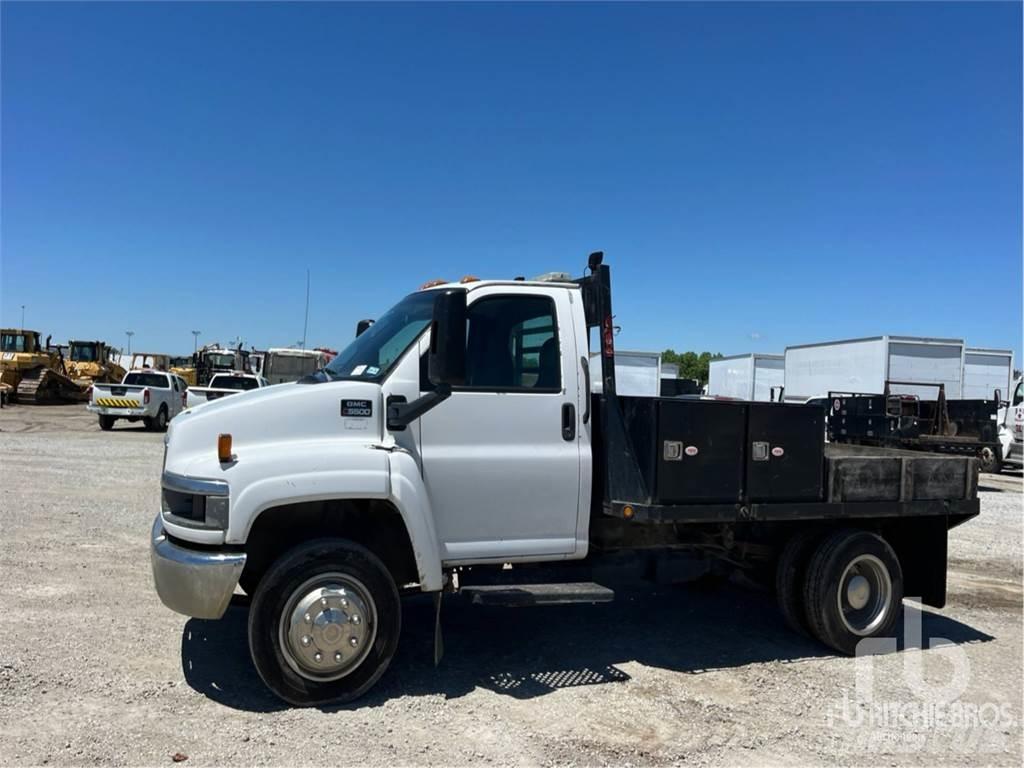 GMC C5500 Вантажівки-платформи/бокове розвантаження