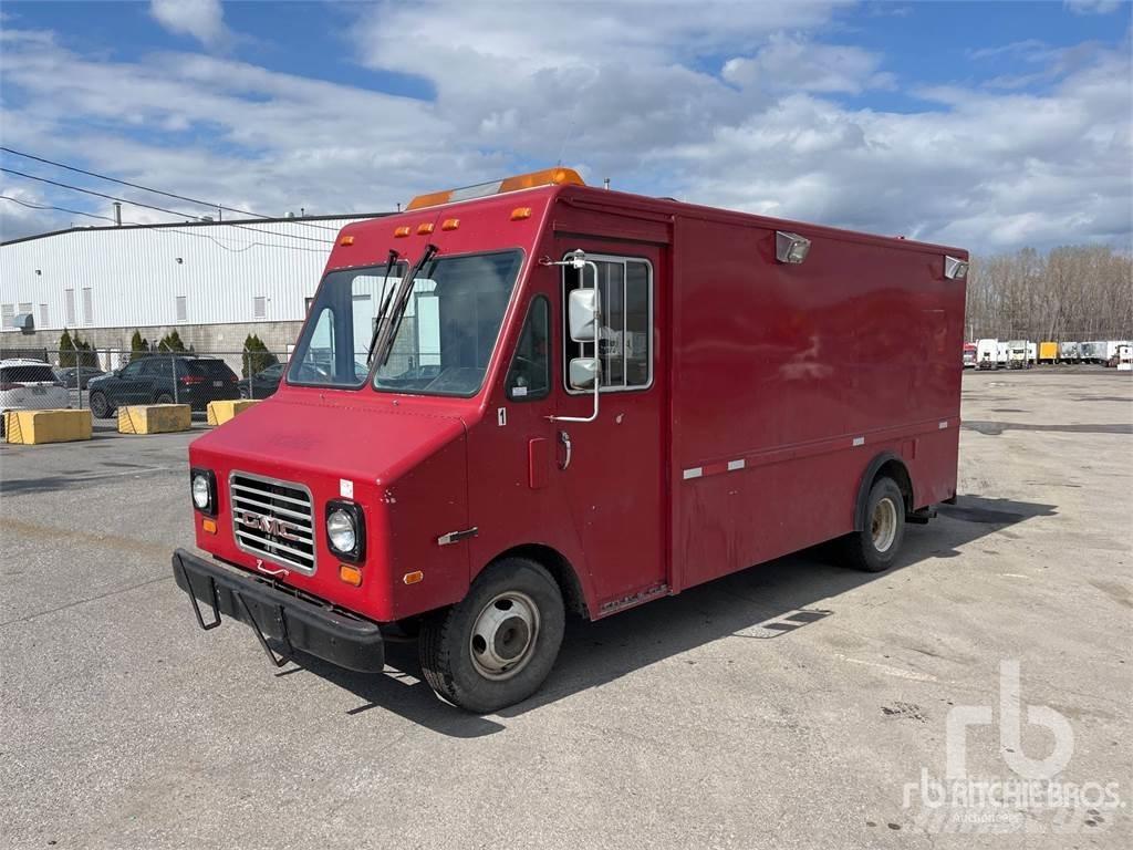 GMC P3500 Панельні фургони