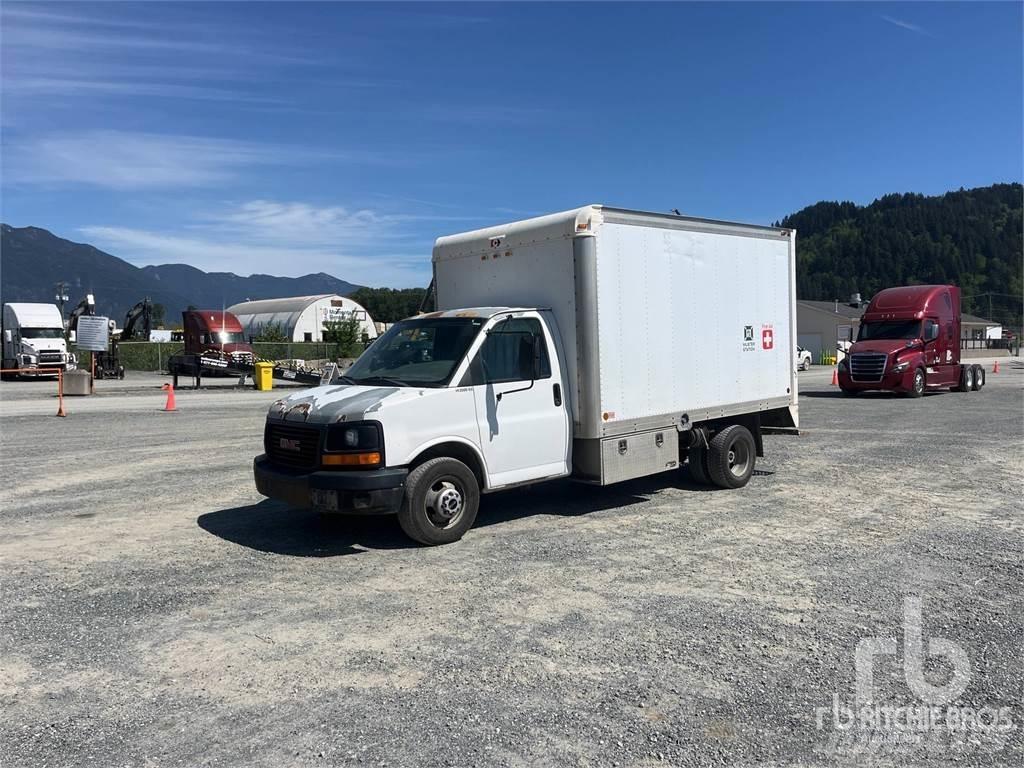 GMC SAVANA 3500 Панельні фургони