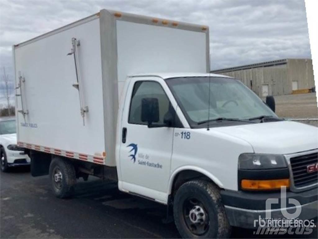 GMC SAVANA 3500 Панельні фургони