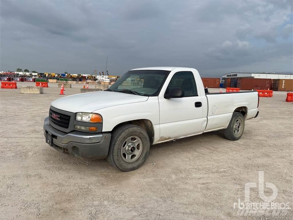GMC SIERRA 1500 Пікапи / Бічне розвантаження