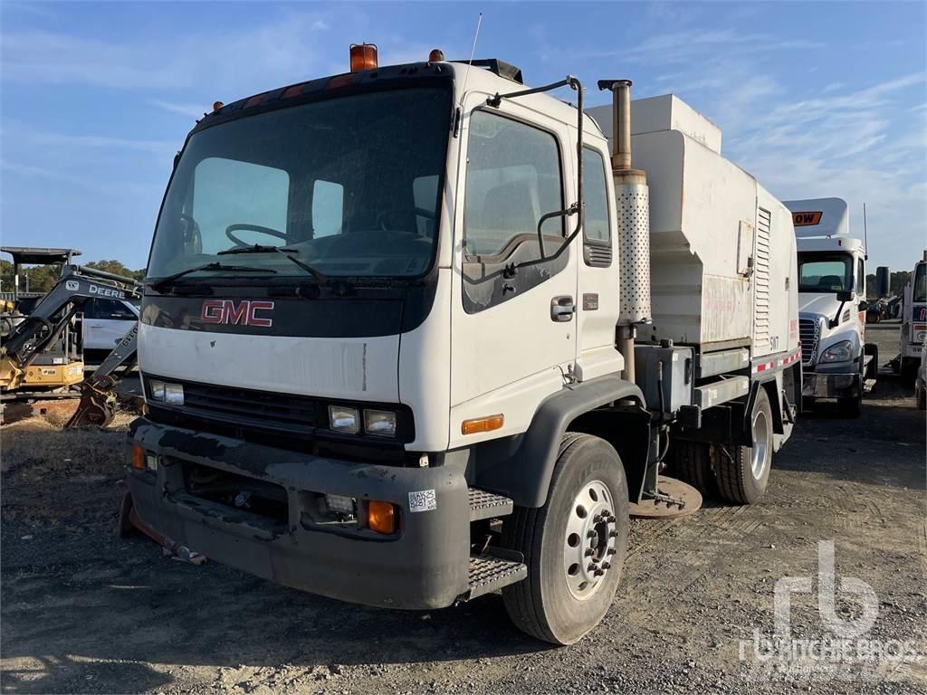 GMC T7500 Прибиральні машини