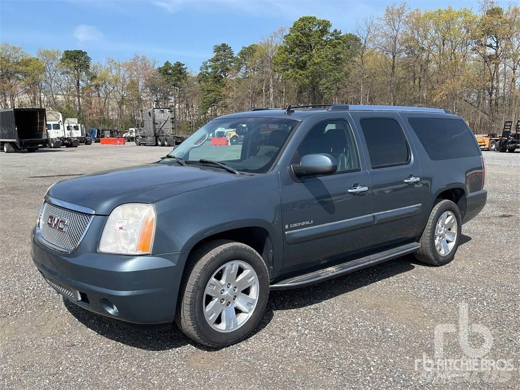 GMC YUKON Пікапи / Бічне розвантаження