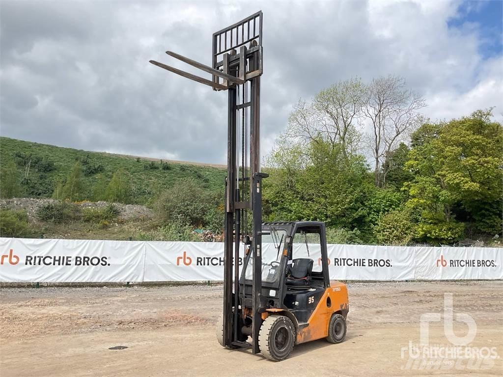Hangcha XF35D Дизельні навантажувачі