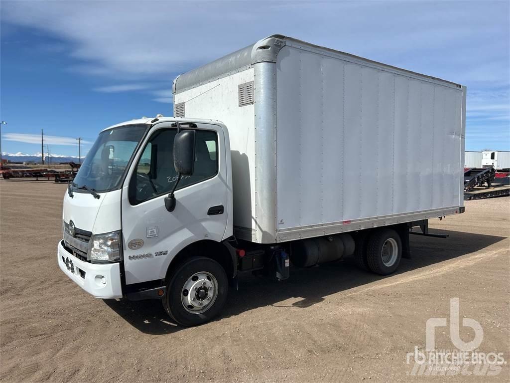 Hino 155 Панельні фургони