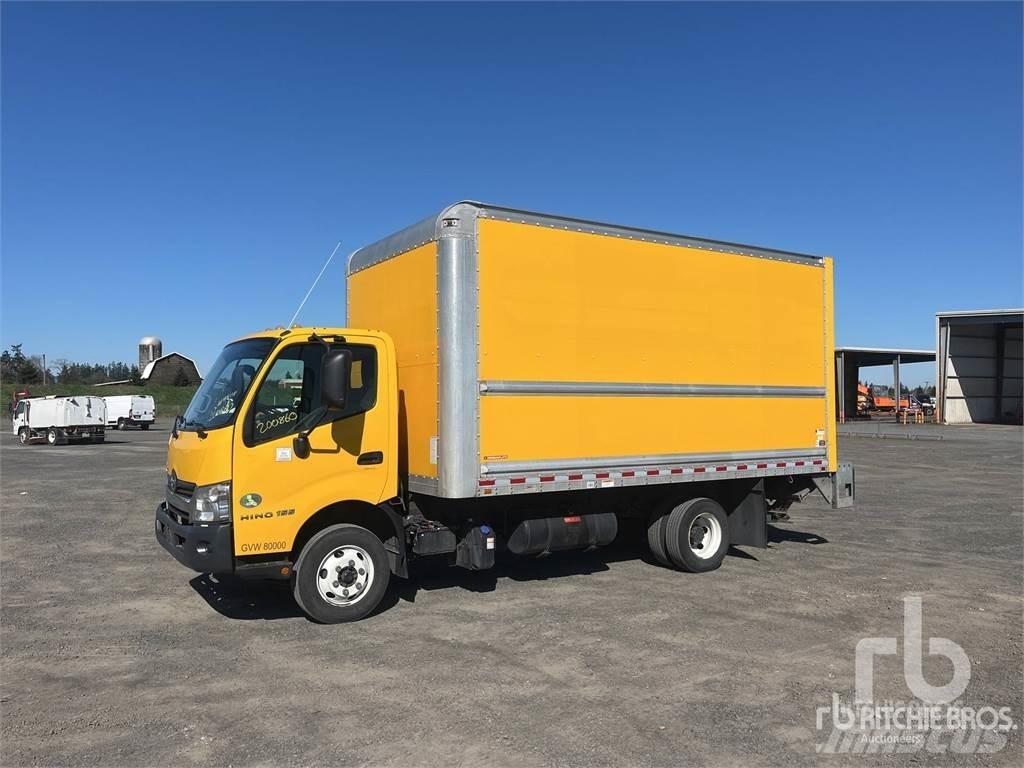 Hino 155 Панельні фургони