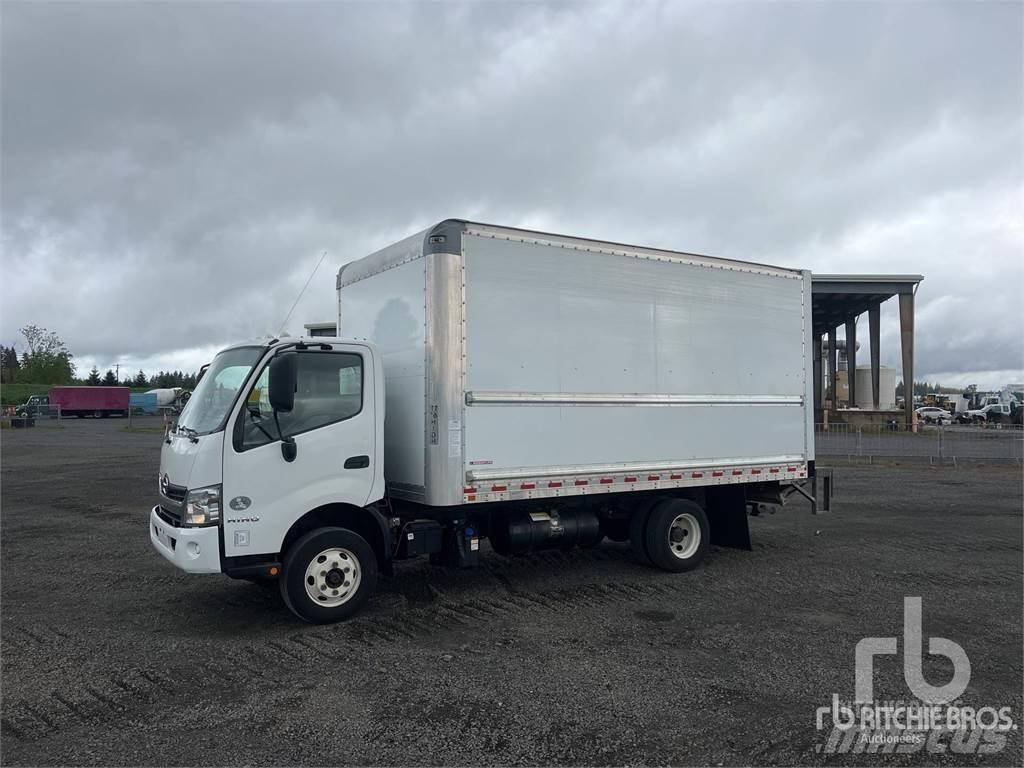 Hino 155 Панельні фургони