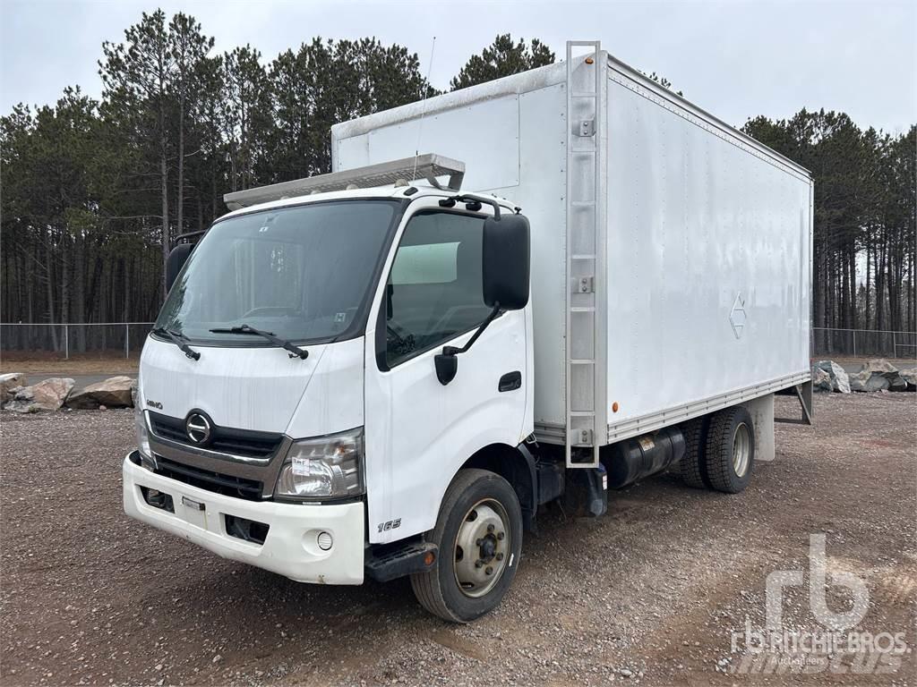 Hino 165 Панельні фургони
