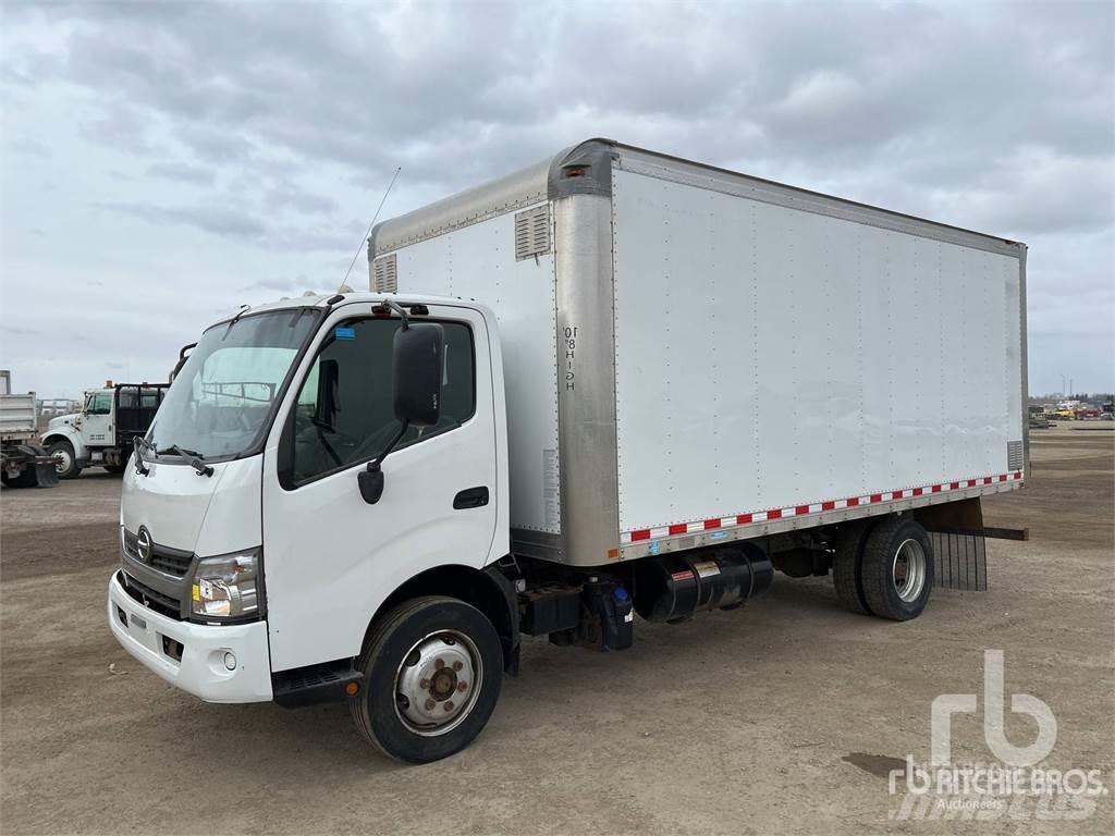 Hino 195 Панельні фургони