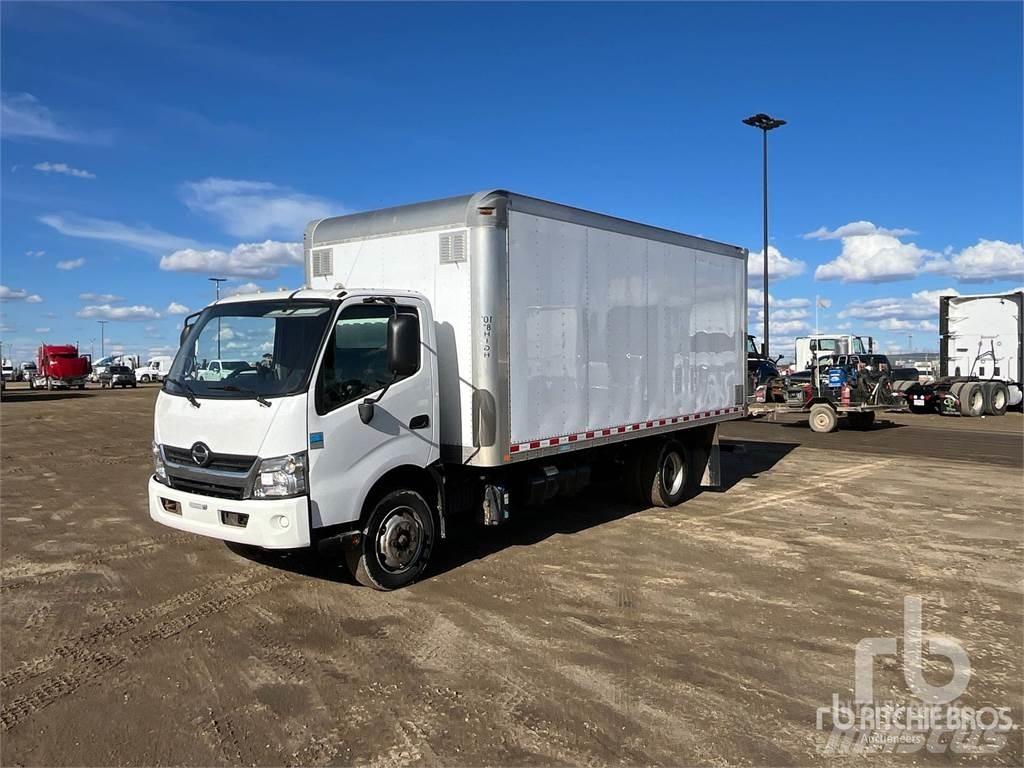 Hino 195 Панельні фургони