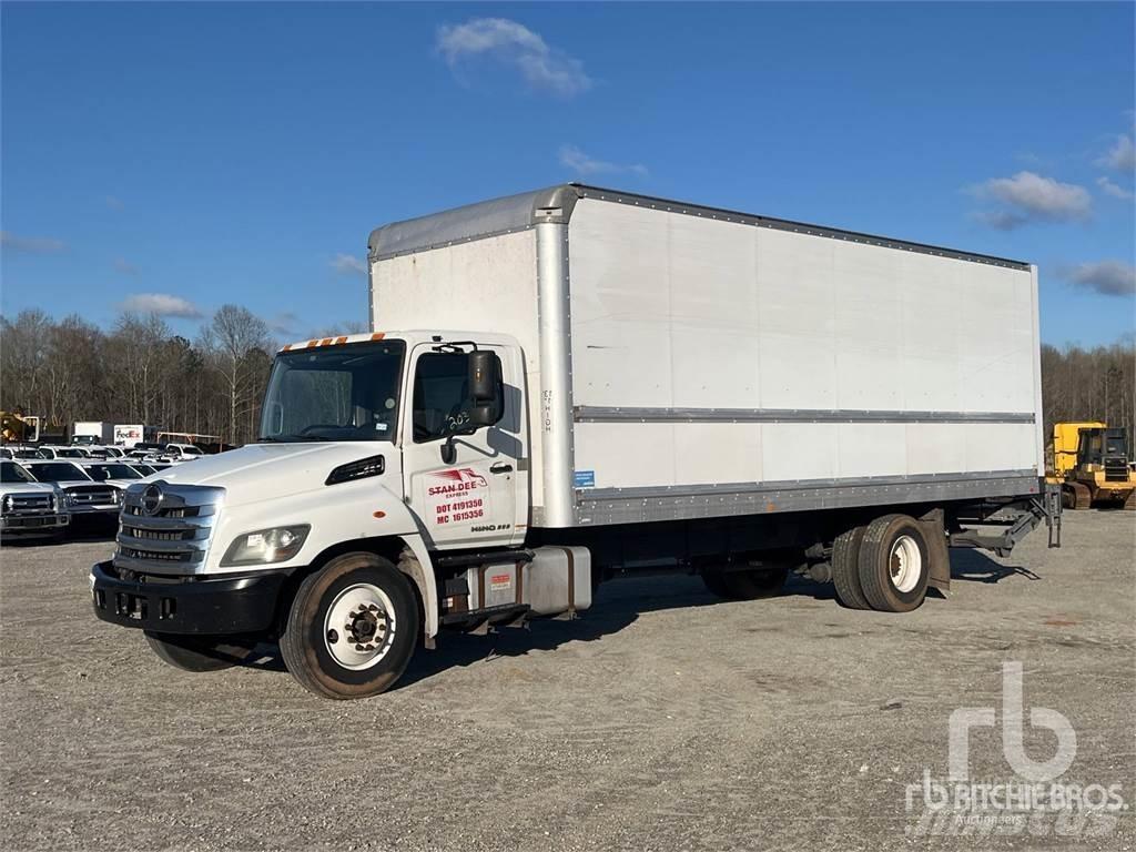 Hino 268 Панельні фургони