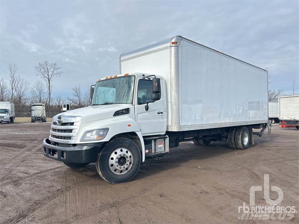 Hino 268 Панельні фургони