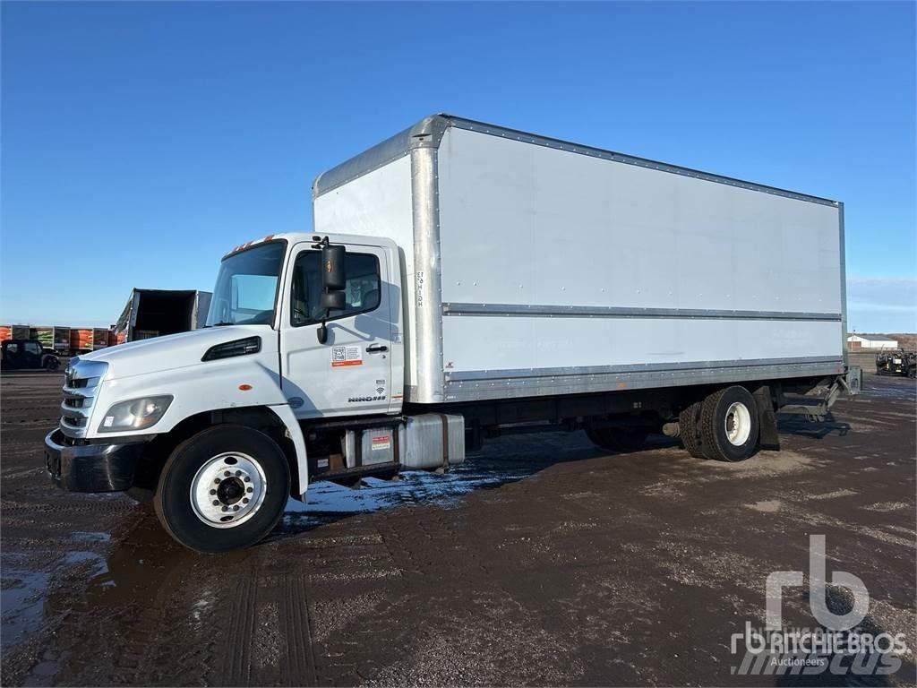 Hino 268 Панельні фургони