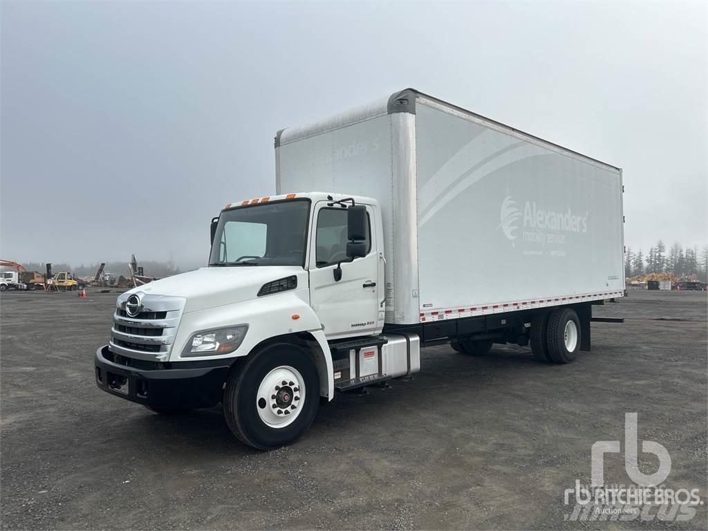 Hino 268 Панельні фургони