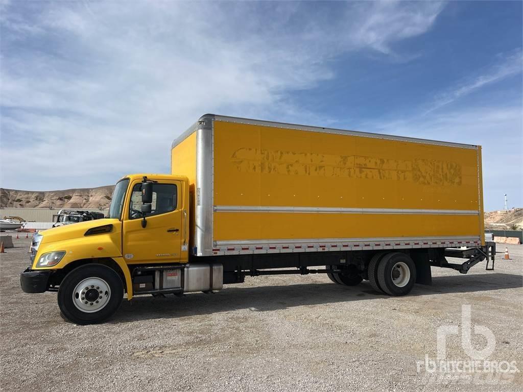 Hino 268 Панельні фургони