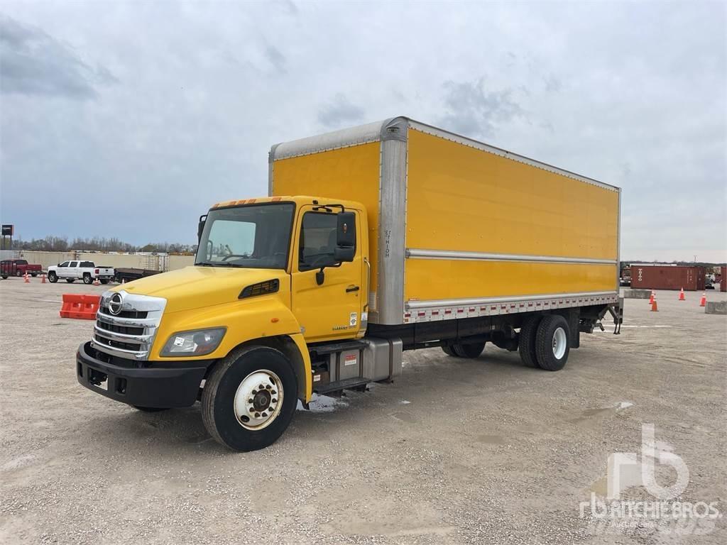 Hino 268 Панельні фургони