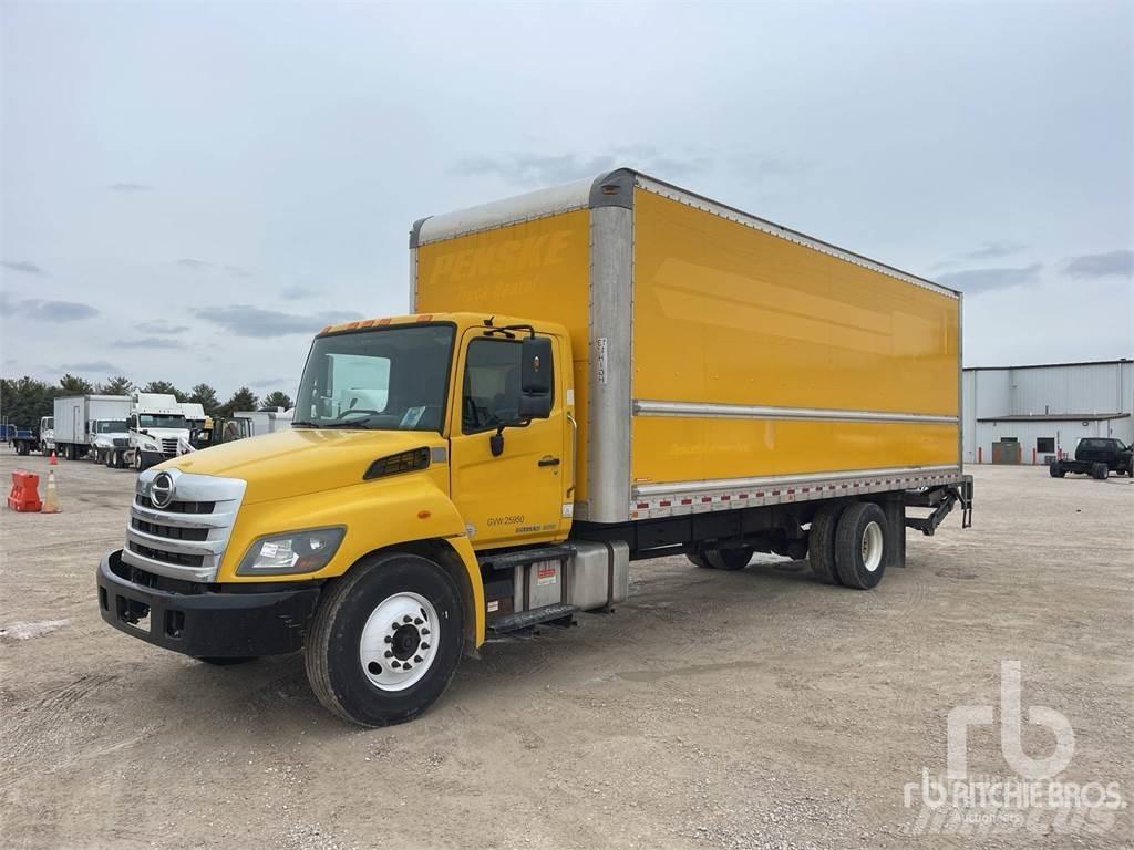 Hino 268 Панельні фургони
