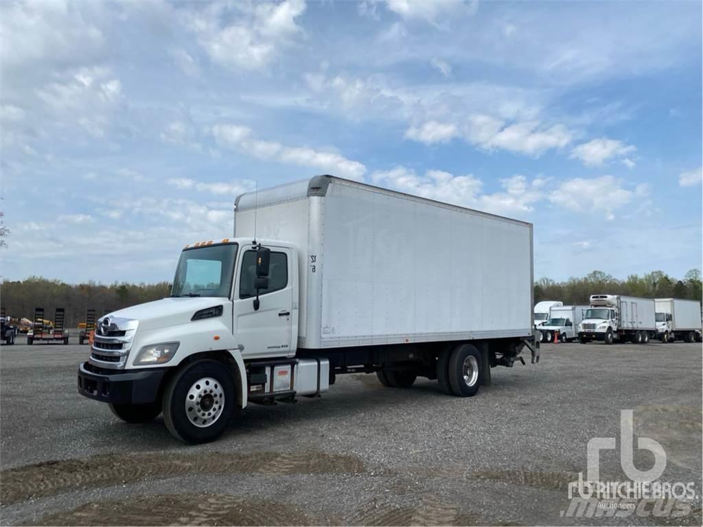 Hino 268 Панельні фургони