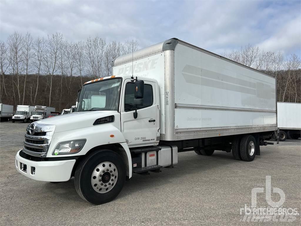 Hino 268 Панельні фургони