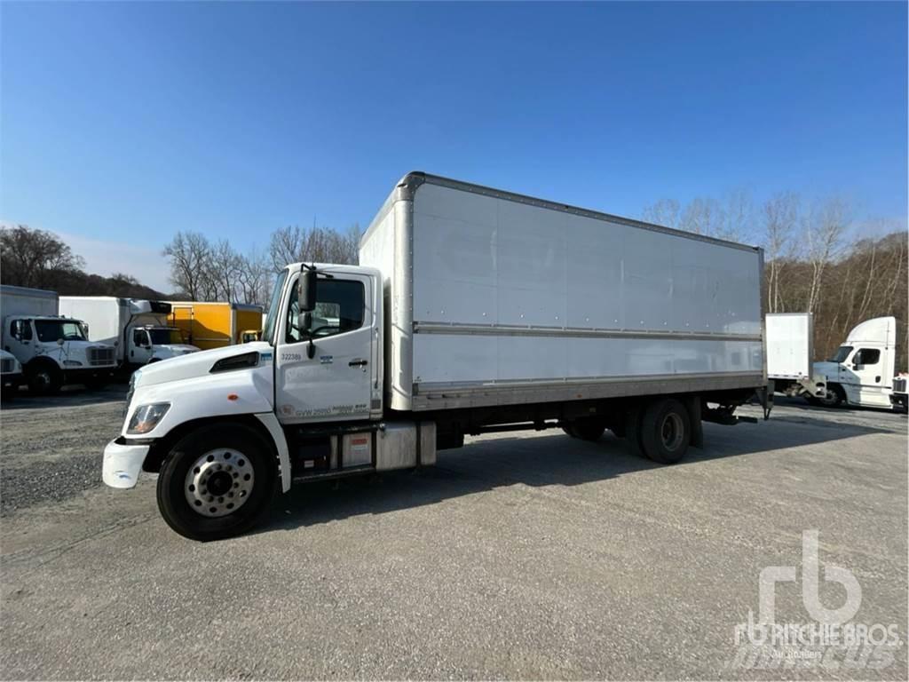 Hino 268 Панельні фургони
