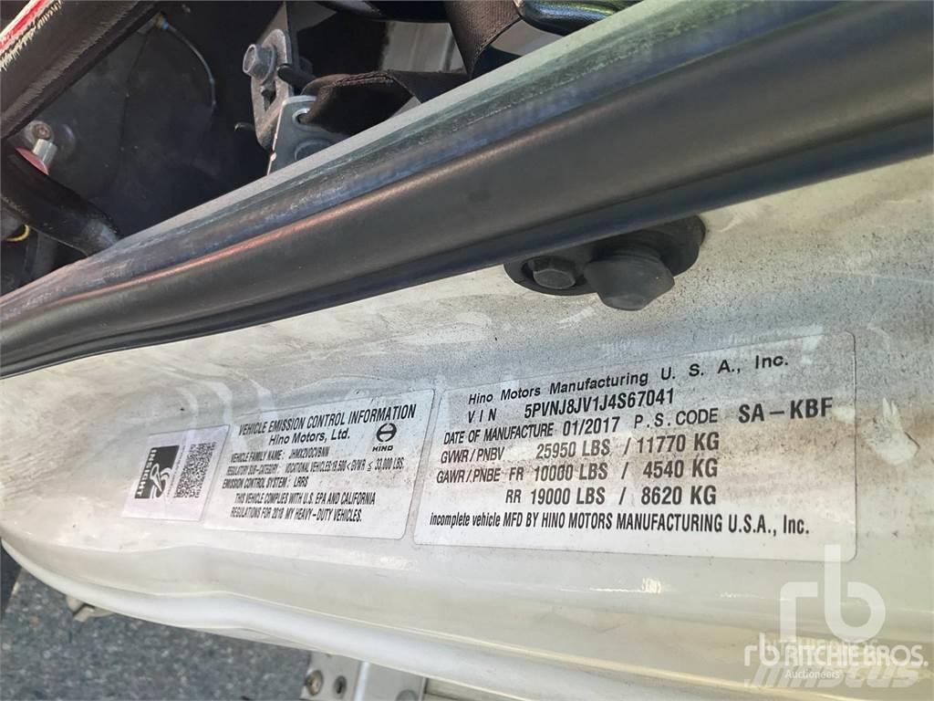 Hino 268 Панельні фургони