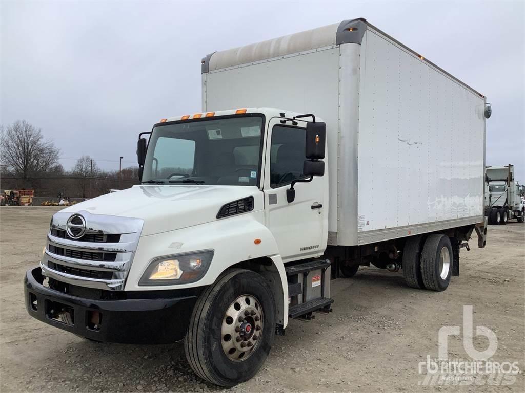 Hino 268 Панельні фургони