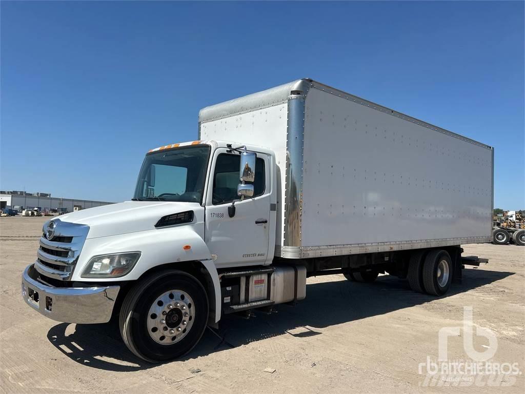 Hino 268 Панельні фургони