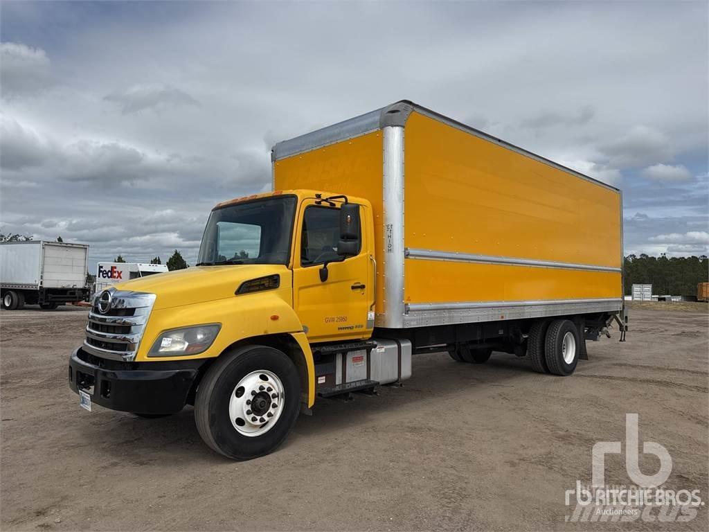 Hino 268 Панельні фургони