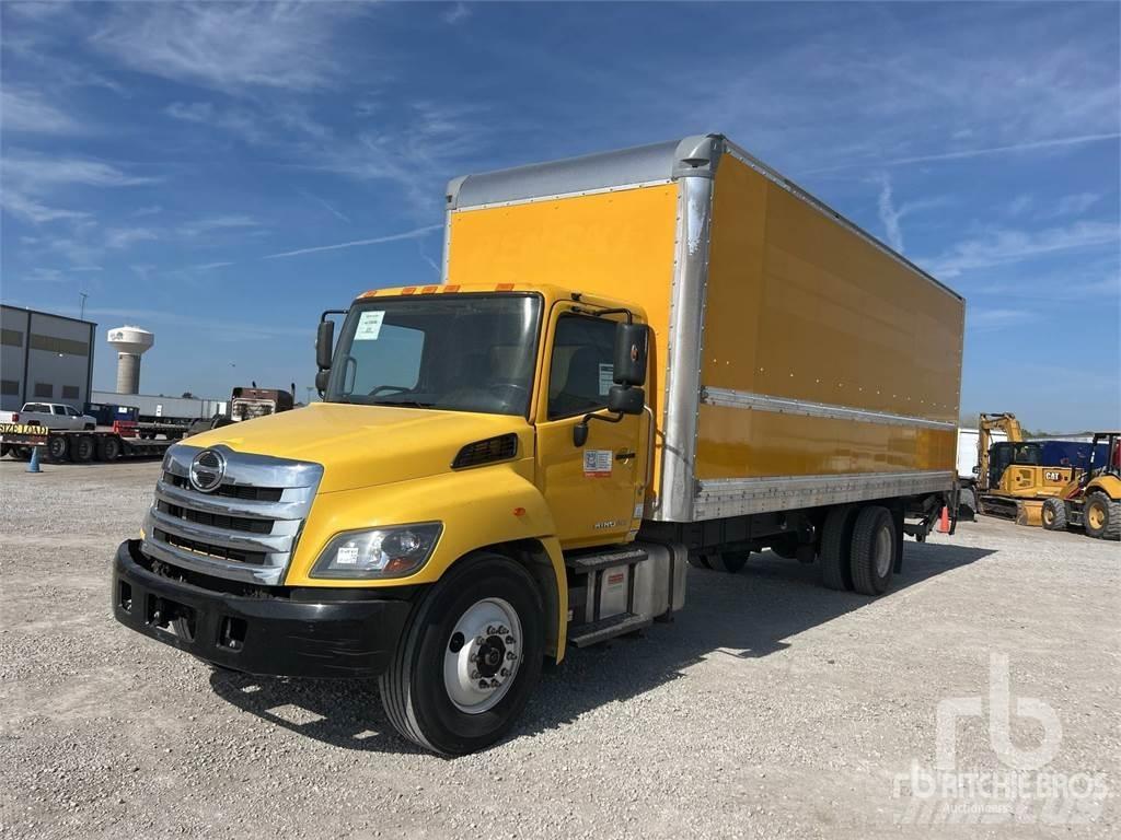 Hino 268 Панельні фургони
