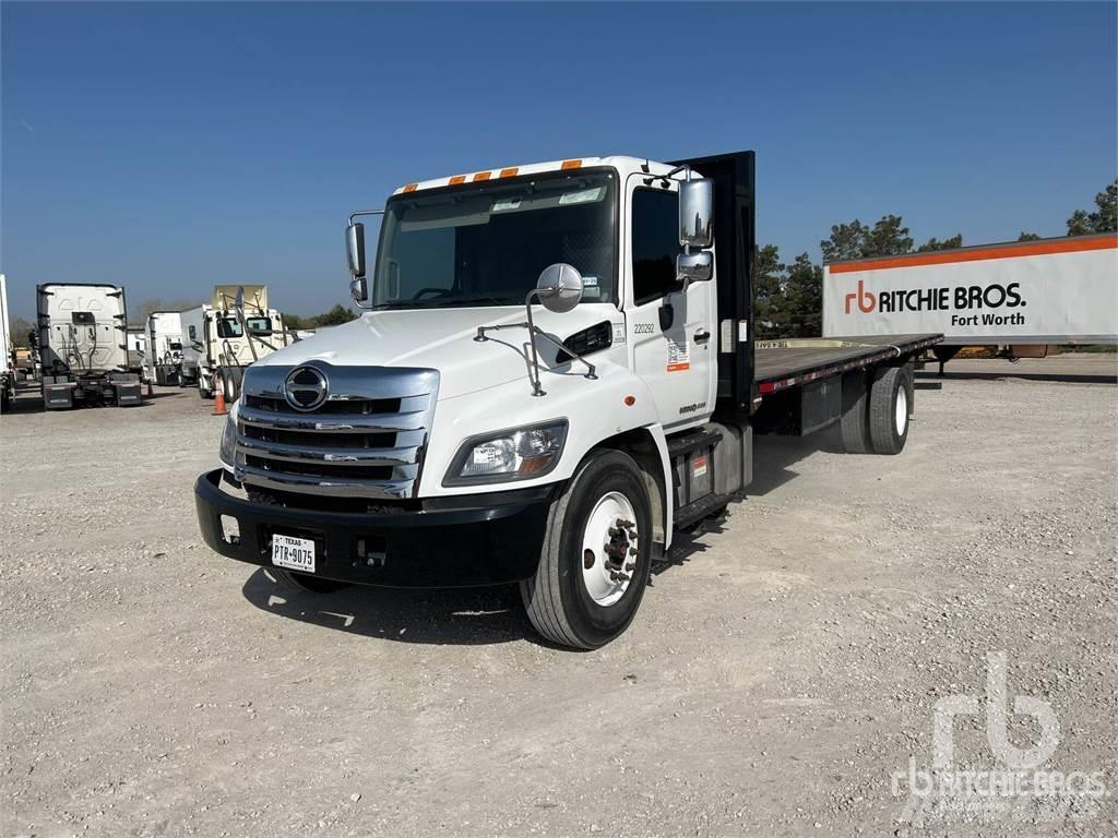 Hino 268 Вантажівки-платформи/бокове розвантаження