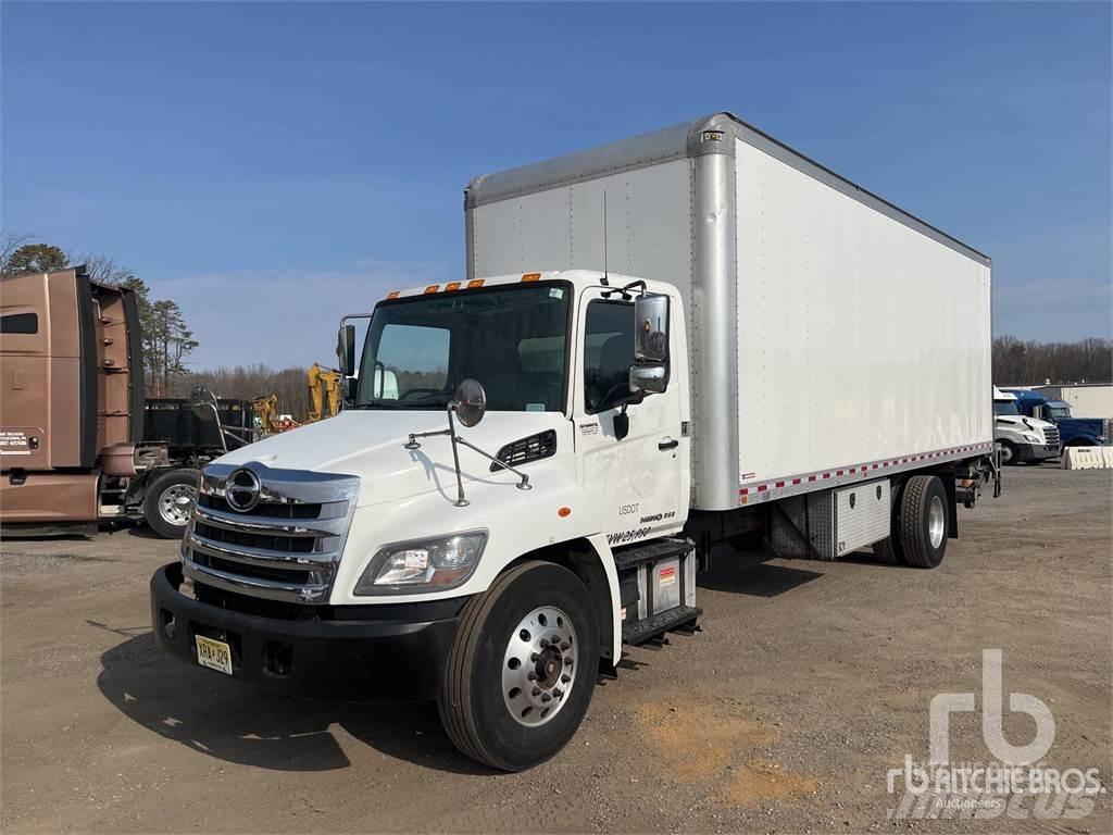 Hino 268 Панельні фургони