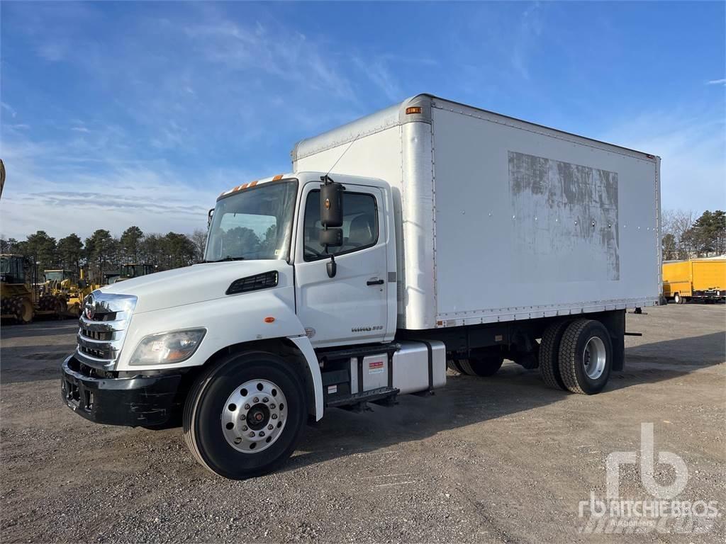 Hino 268 Панельні фургони
