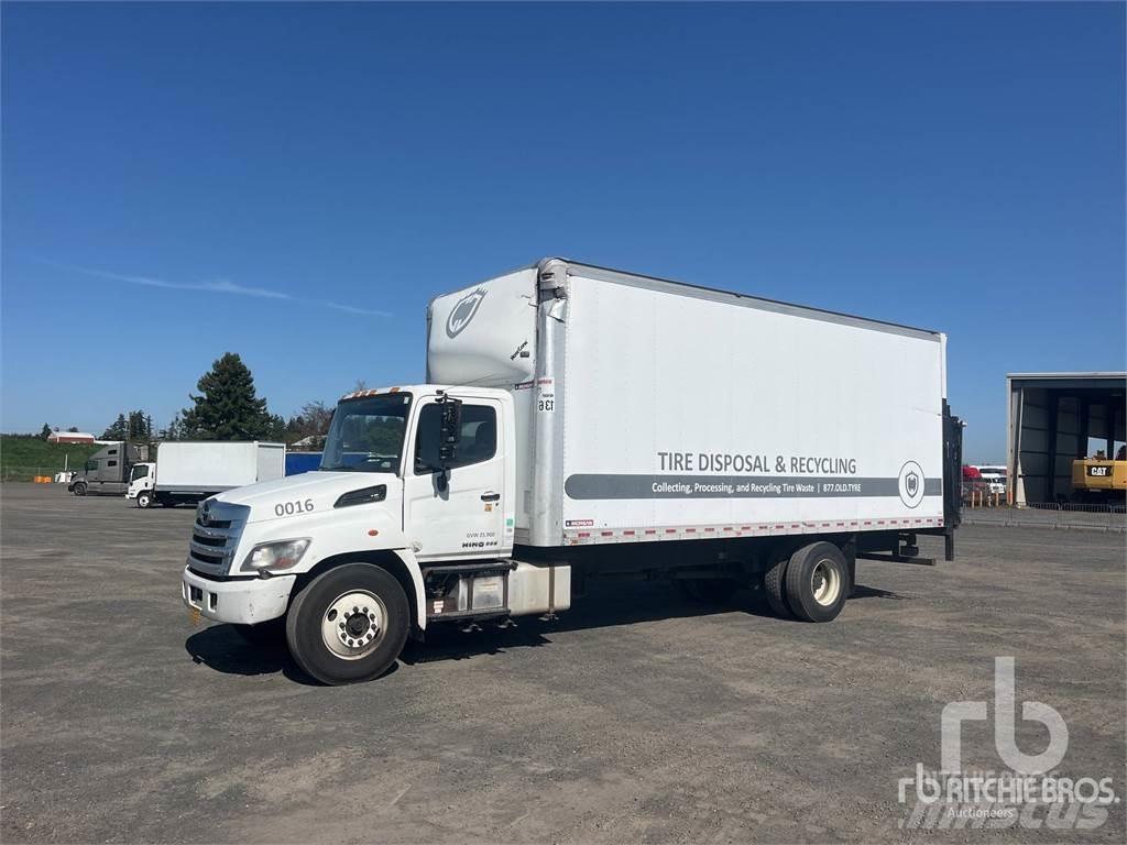 Hino 268 Панельні фургони