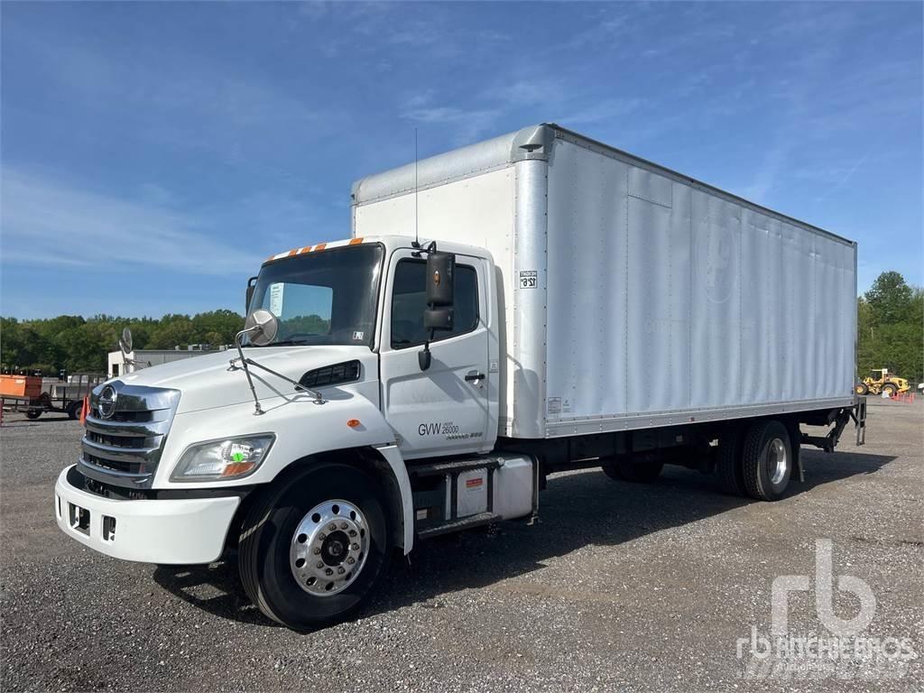 Hino 268 Панельні фургони