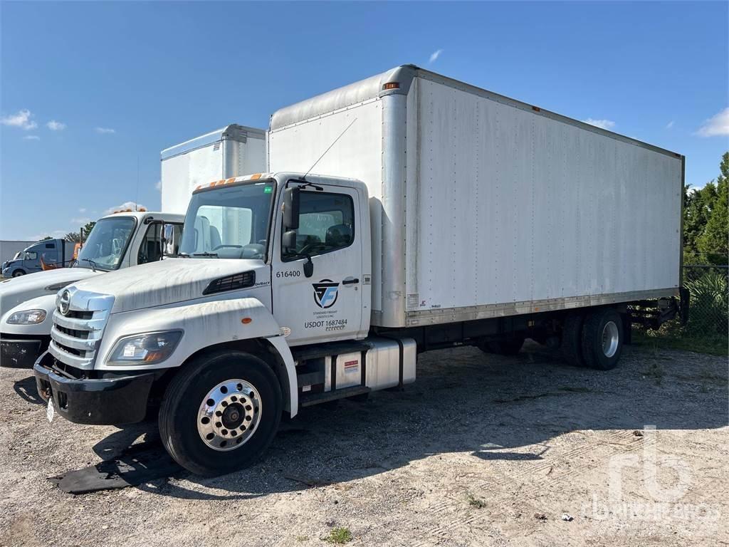 Hino 268 Панельні фургони