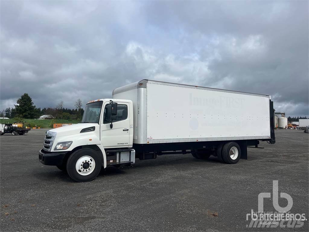 Hino 268 Панельні фургони