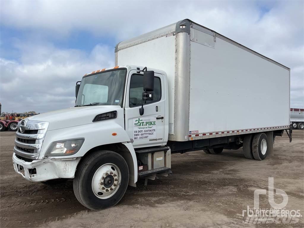 Hino 268 Панельні фургони