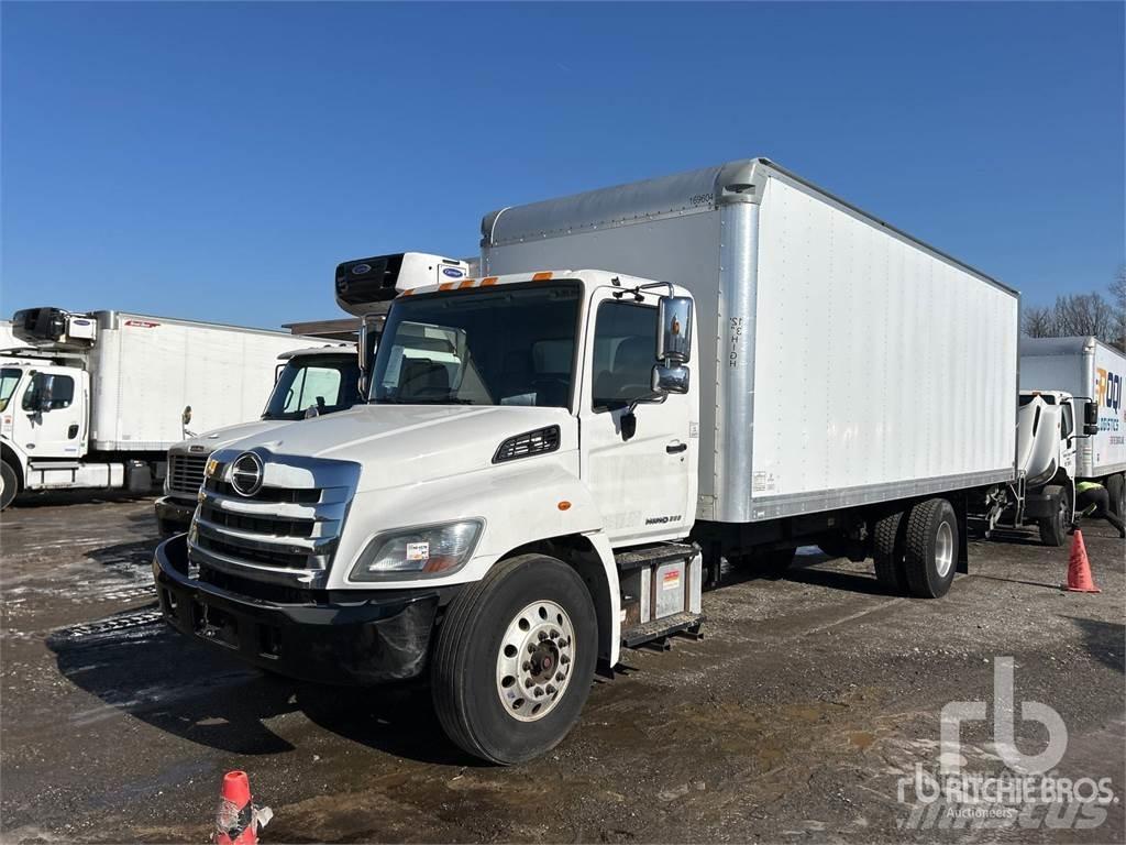 Hino 268 Панельні фургони