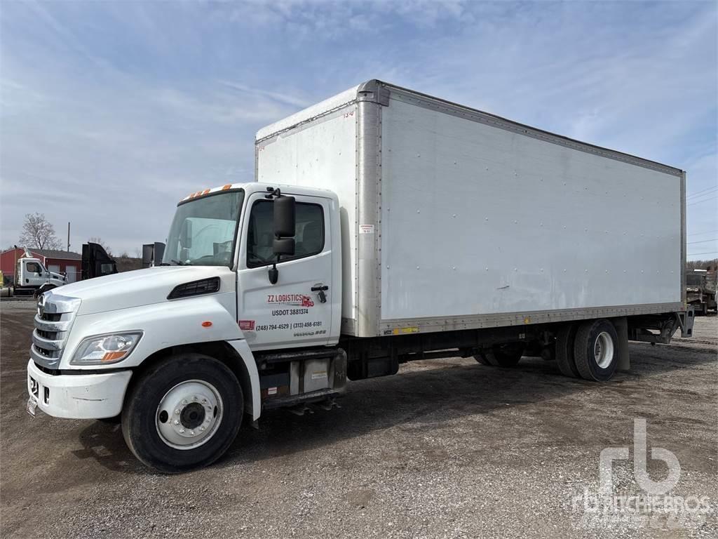 Hino 268 Панельні фургони
