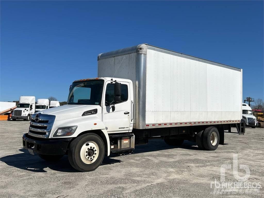 Hino 268 Панельні фургони