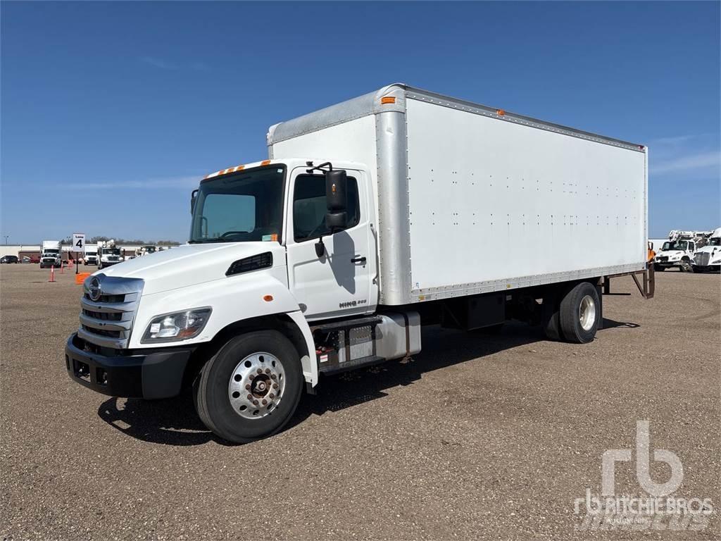 Hino 268 Панельні фургони