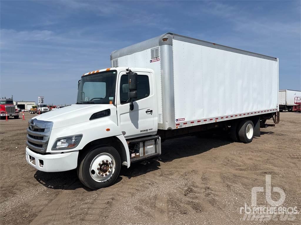 Hino 268 Панельні фургони