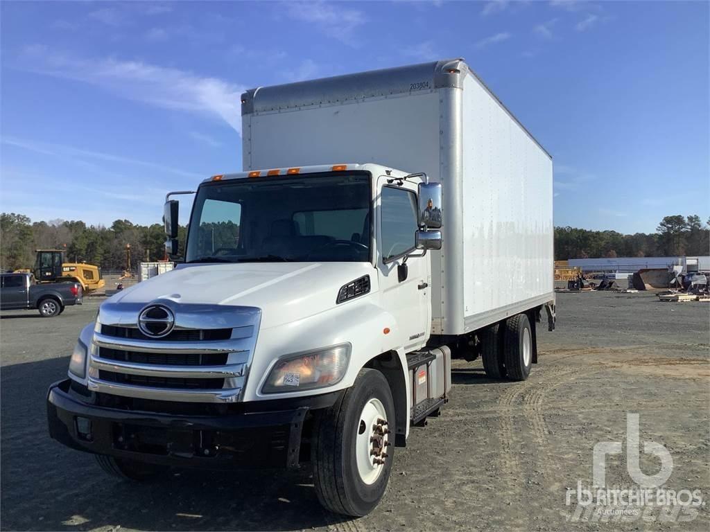 Hino 268 Панельні фургони