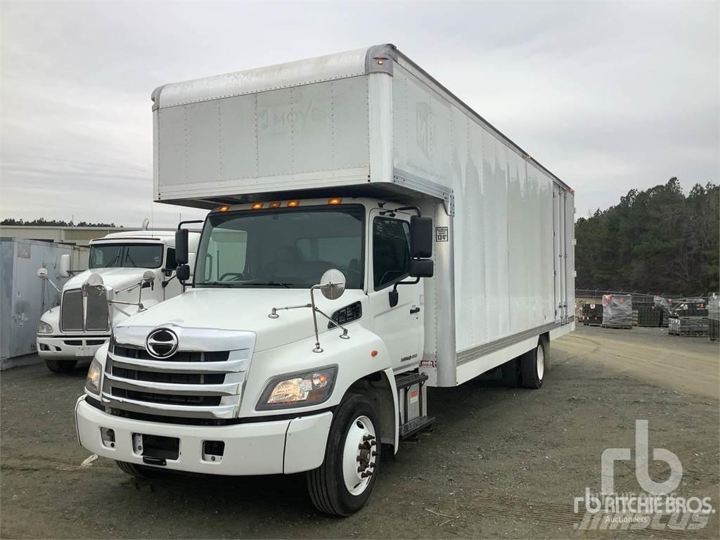 Hino 268 Панельні фургони