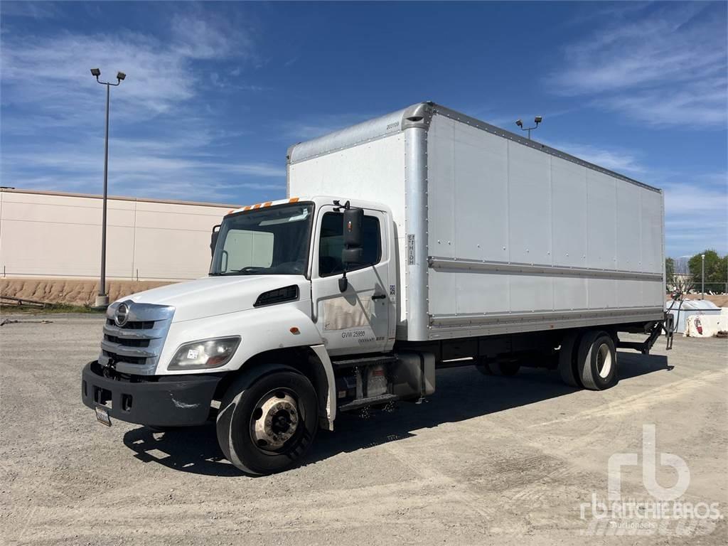 Hino 268 Панельні фургони