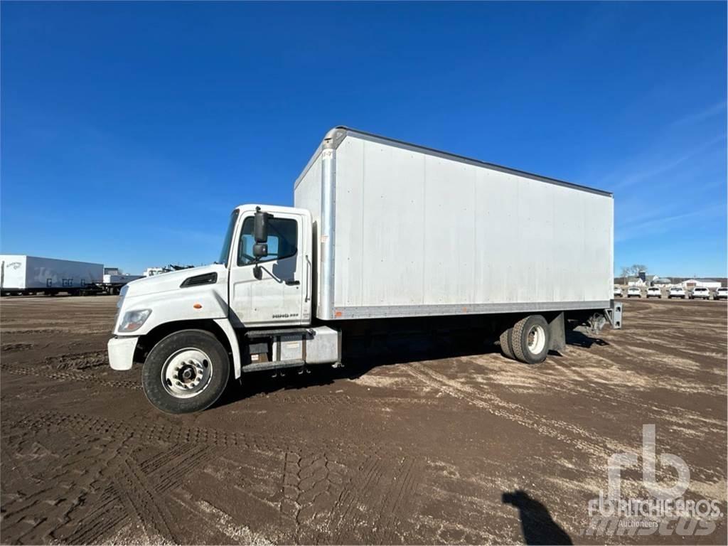 Hino 268 Панельні фургони
