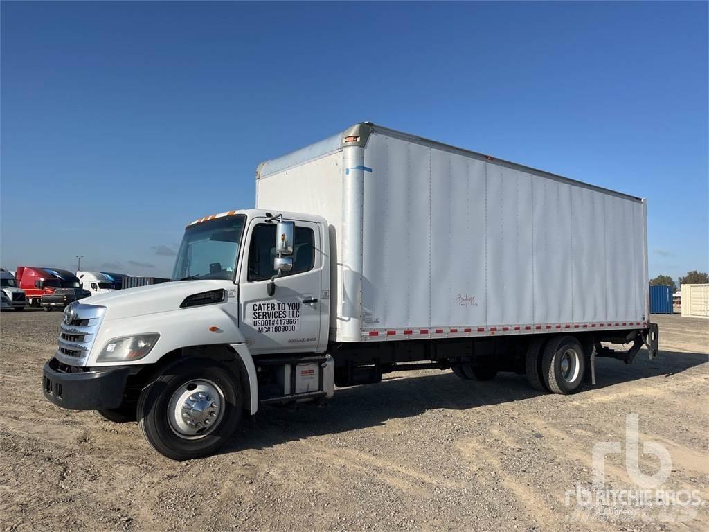 Hino 268 Панельні фургони