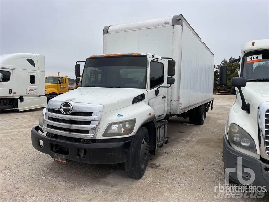 Hino 268 Панельні фургони